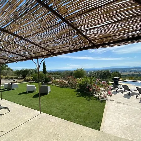 Un Petit Paradis En Provence Dans Le Luberon