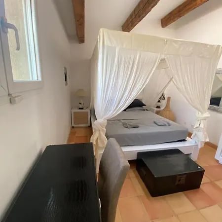Un Petit Paradis En Provence Dans Le Luberon